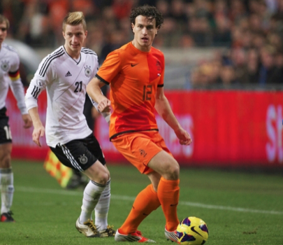 Feyenoord’s Daryl Janmaat could be a better defensive option than PSG’s Gregory van der Wiel